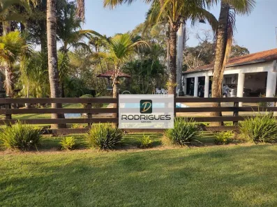 Fazenda / Sítio / Chácara com 3 Quartos à venda, 765m² no Alambari, Alambari