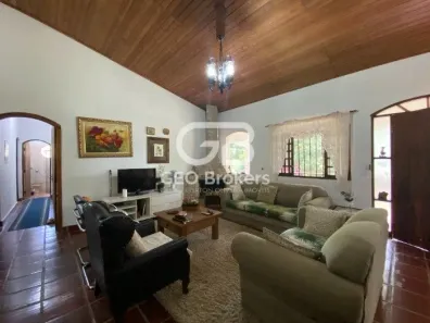 Fazenda / Sítio / Chácara com 5 Quartos à venda, 300m² no BOA VISTA, Igaratá