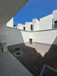 Casa com 2 Quartos para venda ou aluguel, 59m² no Ponta Negra, Manaus