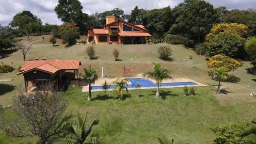 Fazenda / Sítio / Chácara com 5 Quartos à venda, 450m² no , Ibiúna