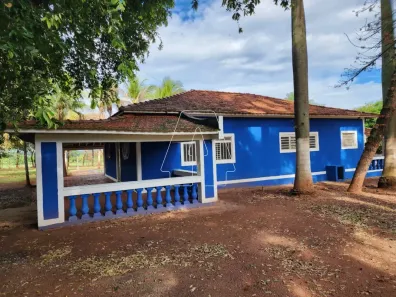 Fazenda / Sítio / Chácara com 2 Quartos para alugar, 300m² no Chácaras Moema, Araçatuba