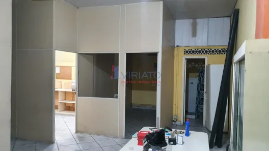 Galpão / Depósito / Armazém à venda, 1743m² no Cascadura, Rio de Janeiro