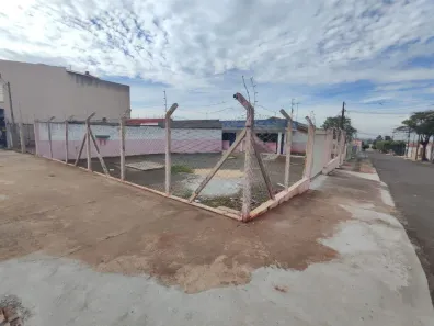 Terreno / Lote Comercial para alugar, 290m² no Conjunto Del Condor, Arapongas