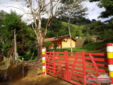 Fazenda / Sítio / Chácara com 3 Quartos à venda, 220m² no , Igaratá