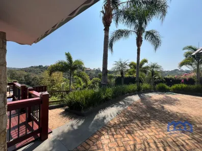 Fazenda / Sítio / Chácara com 5 Quartos à venda, 2700m² no , Mairinque