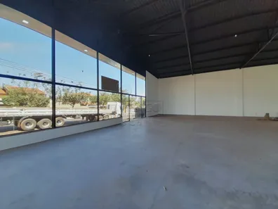 Loja / Salão / Ponto Comercial para alugar, 410m² no Centro, Sertãozinho