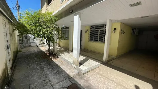 Sobrado com 4 Quartos à venda, 200m² no Centro, Nova Iguaçu