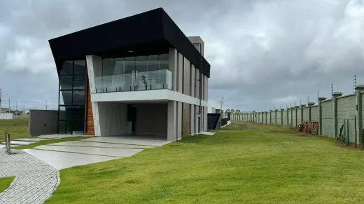 Casa de Condomínio com 3 Quartos à venda, 300m² no Universitário, Caruaru