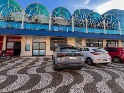 Galpão / Depósito / Armazém para alugar, 31m² no Vitória, Londrina