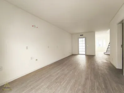 Sobrado com 3 Quartos à venda, 140m² no Água Verde, Blumenau