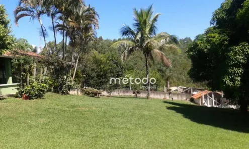 Fazenda / Sítio / Chácara com 3 Quartos à venda, 350m² no , Guararema