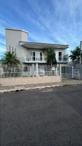 Casa com 4 Quartos à venda, 200m² no Niterói, Canoas