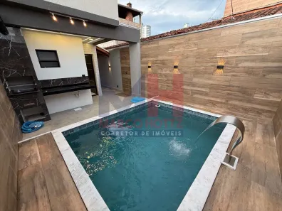Sobrado com 3 Quartos à venda, 138m² no Maracanã, Praia Grande