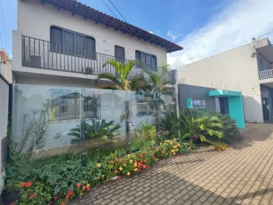 Sobrado para alugar, 250m² no Centro, Arapongas
