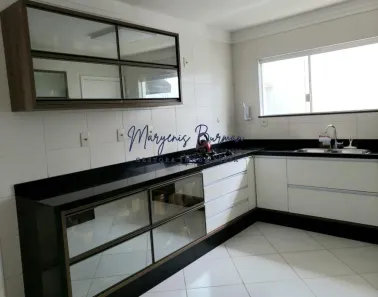 Casa de Condomínio com 4 Quartos para alugar, 250m² no Alphaville (Abrantes), Camaçari