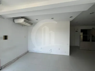 Galpão / Depósito / Armazém para alugar, 83m² no São José, Aracaju