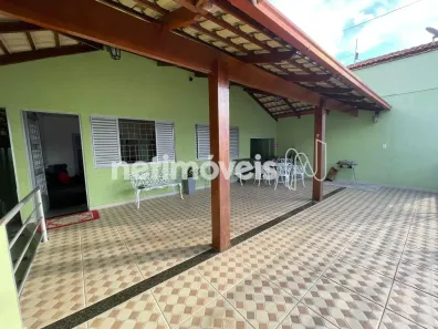 Casa com 3 Quartos à venda, 115m² no Centro, Florestal