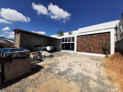Galpão / Depósito / Armazém à venda, 384m² no Vila Lenzi, Jaraguá do Sul
