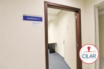 Conjunto Comercial / Sala para alugar, 79m² no Centro, Curitiba