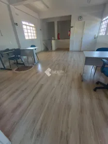 Galpão / Depósito / Armazém para venda ou aluguel, 900m² no Jardim São Marcos, Campinas
