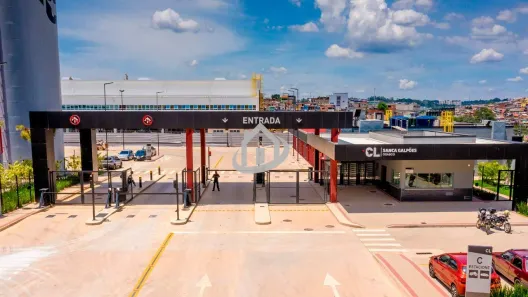 Galpão / Depósito / Armazém para alugar, 1583m² no Padroeira, Osasco