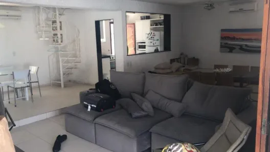 Casa com 5 Quartos à venda, 500m² no Bananeiras, Araruama