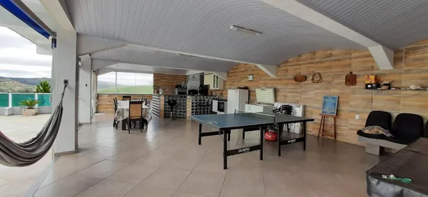 Fazenda / Sítio / Chácara com 7 Quartos à venda, 700m² no , Mairinque