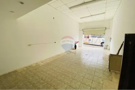 Loja / Salão / Ponto Comercial para alugar, 68m² no Centro, Atibaia