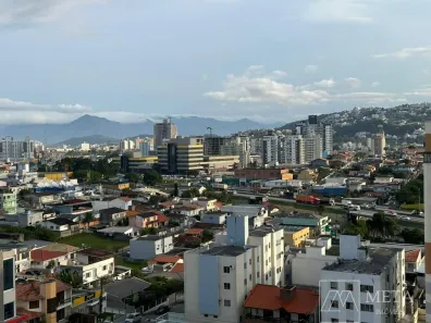 Apartamento com 2 Quartos à venda, 98m² no Barreiros, São José