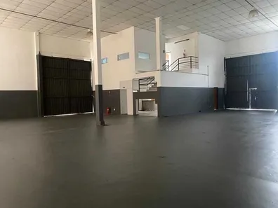 Galpão / Depósito / Armazém à venda, 600m² no Jardim Lago Azul, Louveira
