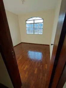 Apartamento com 3 Quartos para alugar, 120m² no Centro, Viçosa