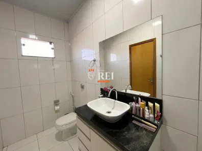 Sobrado com 3 Quartos à venda, 200m² no Setor Dona Gercina, Rio Verde