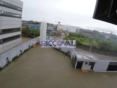 Galpão / Depósito / Armazém para alugar, 2200m² no Jardim Fátima, Guarulhos