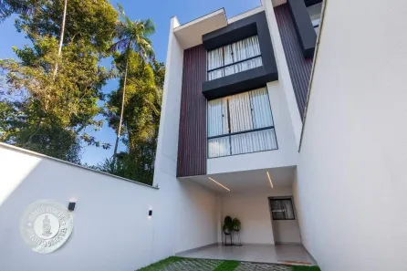 Sobrado com 3 Quartos à venda, 184m² no Badenfurt, Blumenau