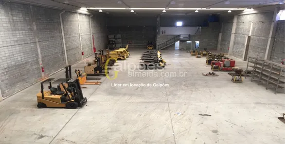 Galpão / Depósito / Armazém para alugar, 1200m² no Jardim Belval, Barueri