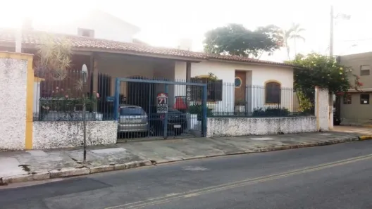 Casa com 3 Quartos à venda, 270m² no Centro, Pindamonhangaba