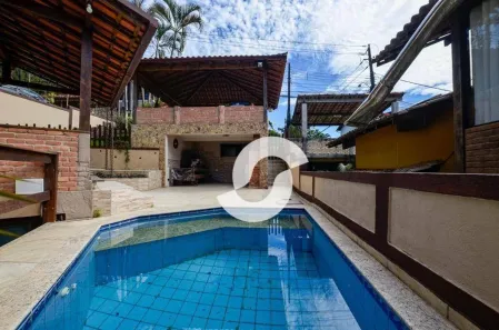 Casa de Condomínio com 3 Quartos à venda, 180m² no Sapê, Niterói