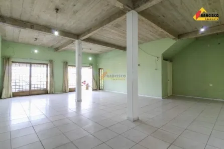 Loja / Salão / Ponto Comercial à venda, 240m² no Residencial Lagoa dos Mandarins, Divinópolis