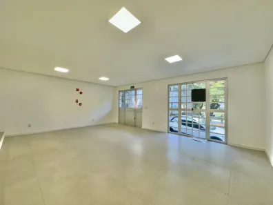 Loja / Salão / Ponto Comercial com 2 Quartos para venda ou aluguel, 89m² no Centro, Santa Maria