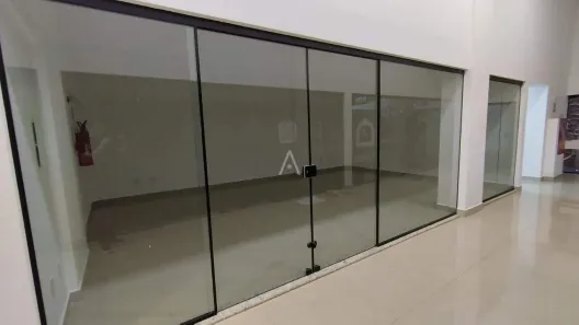Conjunto Comercial / Sala para alugar, 38m² no Centro, Toledo