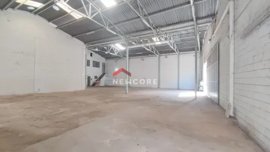 Galpão / Depósito / Armazém com 1 Quarto à venda, 540m² no Centro, Sabará