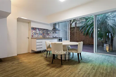 Casa de Vila com 4 Quartos para venda ou aluguel, 303m² no Sumaré, São Paulo