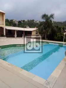Casa de Vila com 7 Quartos para venda ou aluguel, 534m² no Maria Paula, São Gonçalo