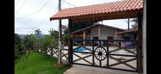 Fazenda / Sítio / Chácara com 3 Quartos à venda, 290m² no Centro, Bom Jesus dos Perdões
