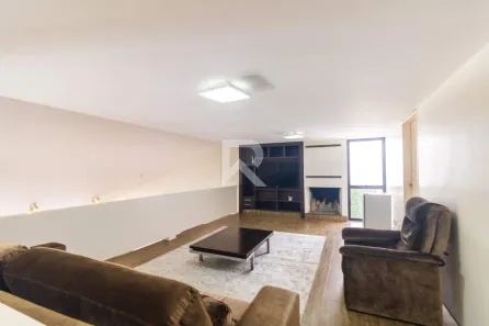 Casa com 8 Quartos para alugar, 1000m² no Jardim Social, Curitiba