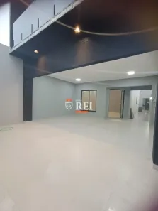 Sobrado com 2 Quartos à venda, 220m² no Residencial Arco Iris, Rio Verde