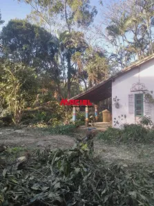 Fazenda / Sítio / Chácara com 2 Quartos à venda, 150m² no Chácara Marambaia, Caçapava