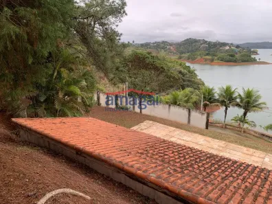 Fazenda / Sítio / Chácara com 3 Quartos para alugar, 356m² no Chácaras Condomínio Recanto Pássaros II, Jacareí