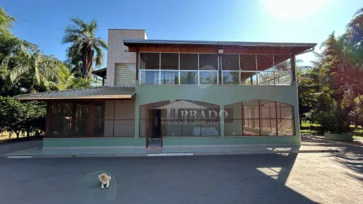 Fazenda / Sítio / Chácara com 6 Quartos à venda, 1100m² no , Ibiporã