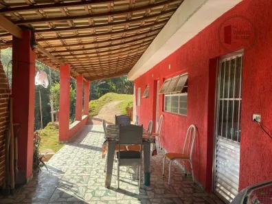 Fazenda / Sítio / Chácara com 3 Quartos à venda, 2000m² no , Araçariguama